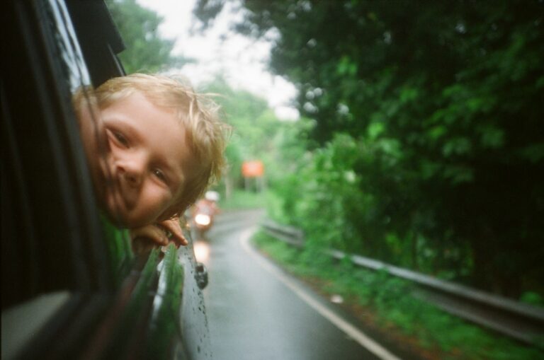 10 astuces pour réduire le mal des transports chez les enfants