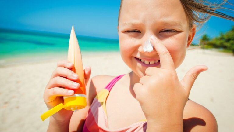 Protéger la santé de nos enfants avec une crème solaire sans perturbateur endocrinien