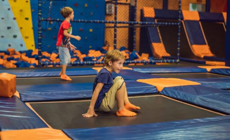 Choisir le trampoline idéal pour un anniversaire d’enfant inoubliable